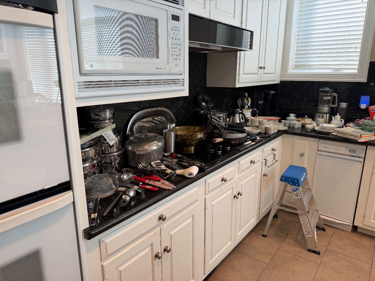 Highland Park High-Rise Estate Sale photo 8
