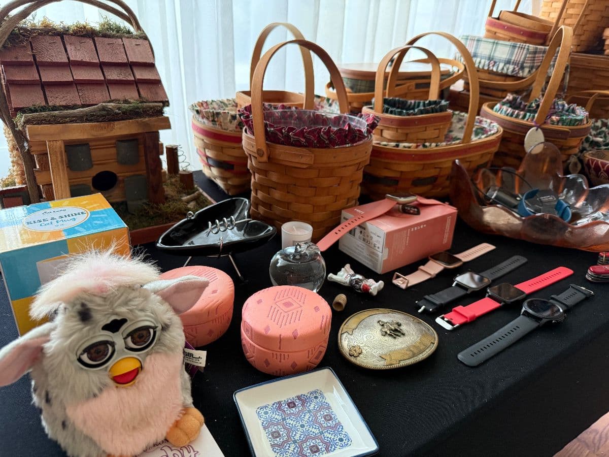 NEW PICS (10/26): Palmer Estate Sale photo 10