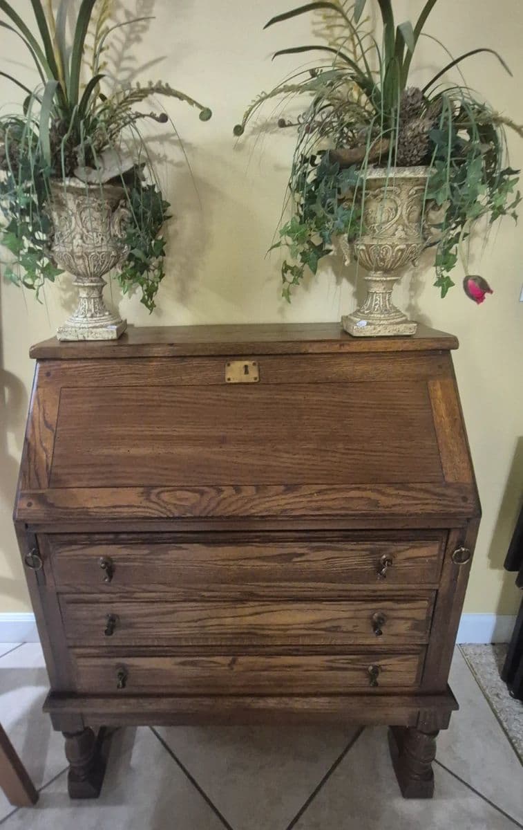 HAVEN AT CARROLLTON BEAUTY! LOTS OF FURNITURE, MCM, GOLF. POOL TABLE, CHRISTMAS, DECOR! photo 12