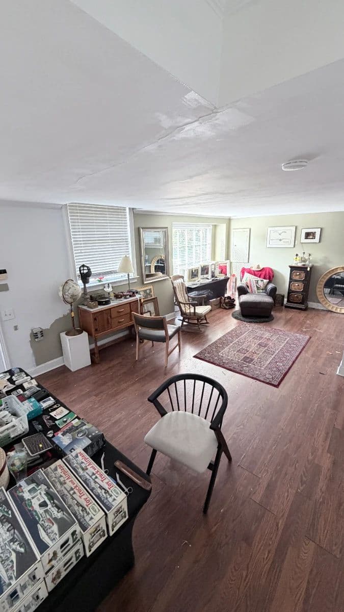 Brentwood Estate Sale: Vintage Finds, Glassware, Art and Tools! photo 6