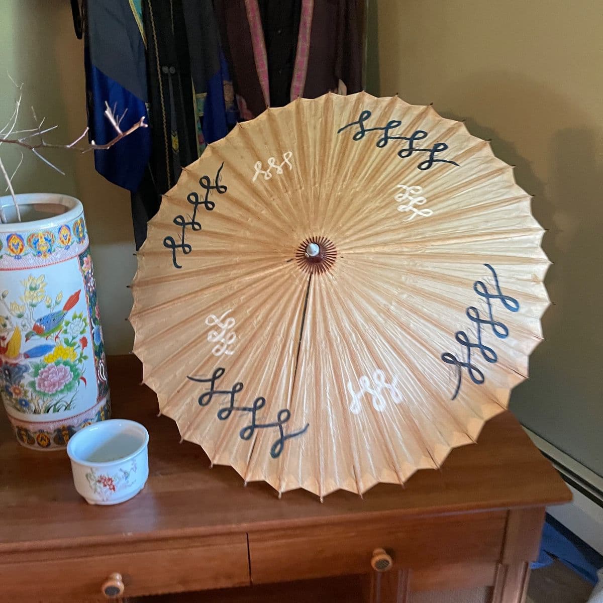 Hummingbird Estate Sale in Plainfield! Vintage Treasures! photo 8