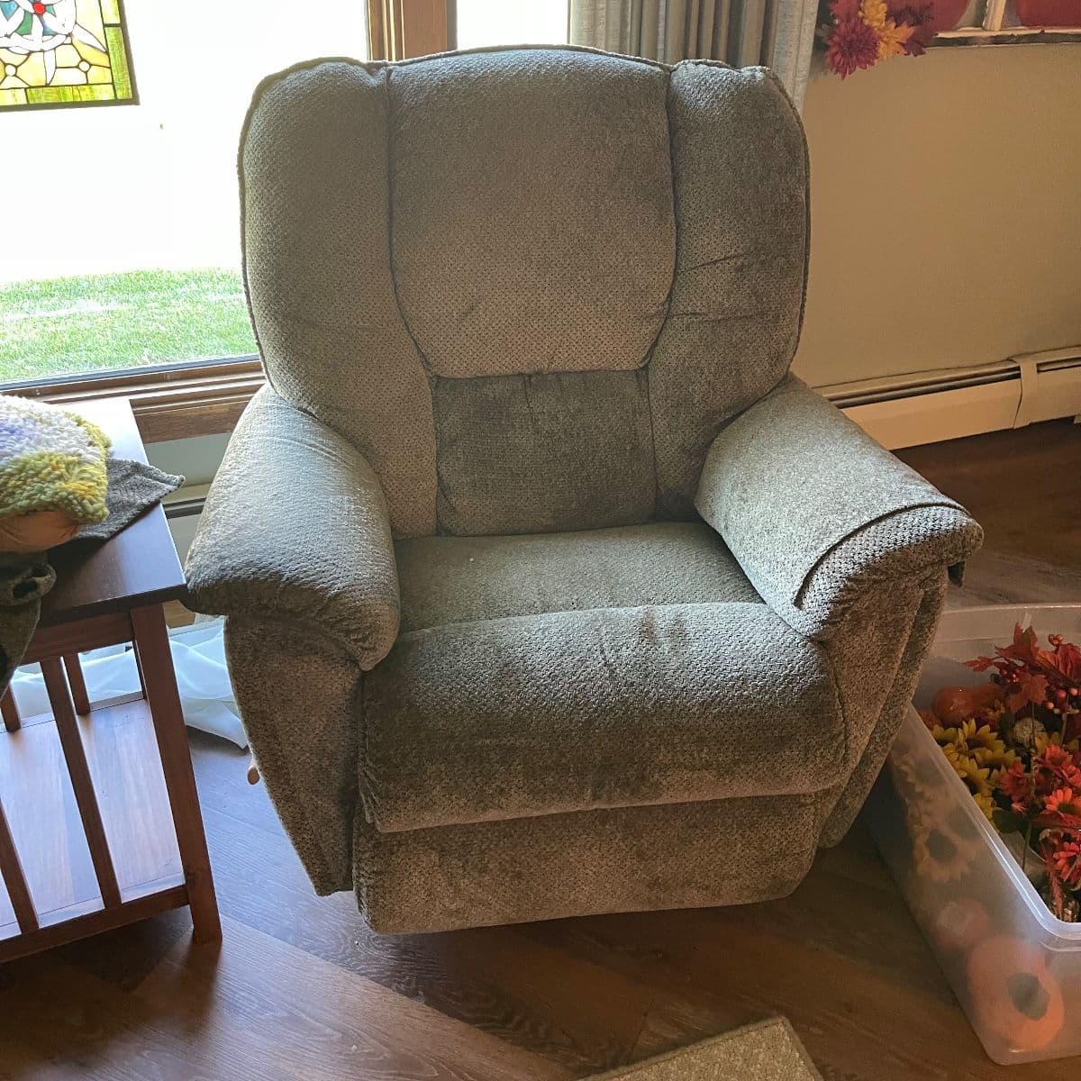 Hummingbird Estate Sale in Plainfield! Vintage Treasures! photo 10