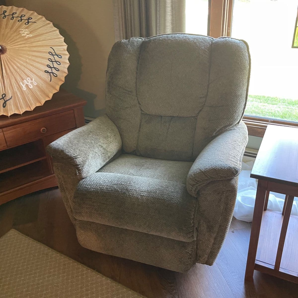 Hummingbird Estate Sale in Plainfield! Vintage Treasures! photo 9