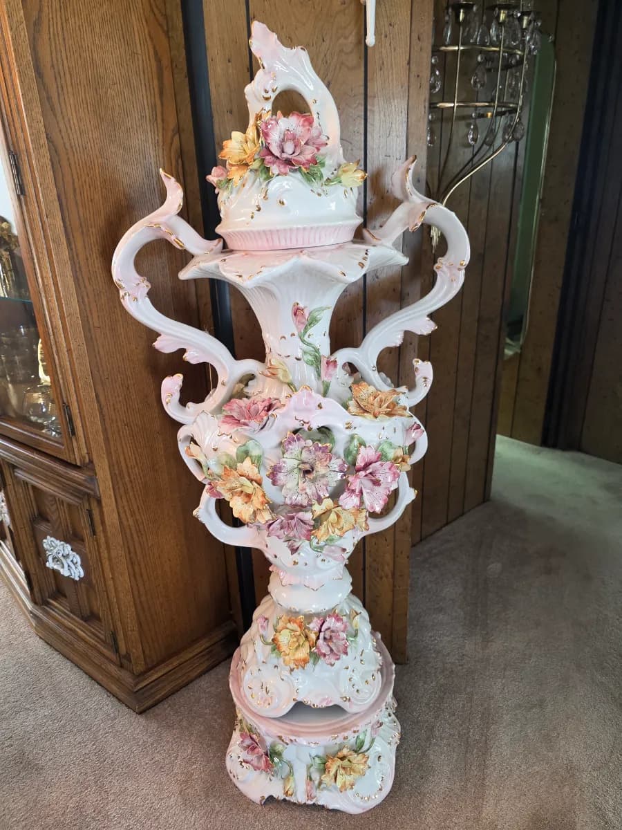 READ DESCRIPTION VINTAGE MCM & CAPODIMONTE ESTATE SALE photo 1