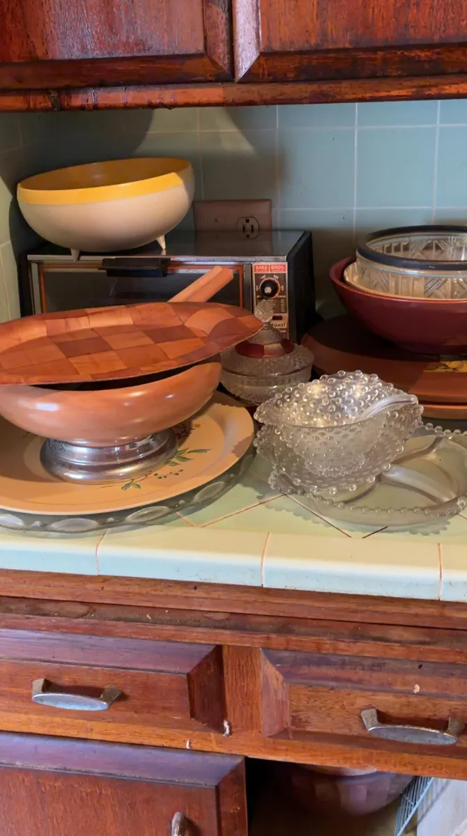 Garden Grove Estate Sale by SoCal Home Clear Outs photo 1