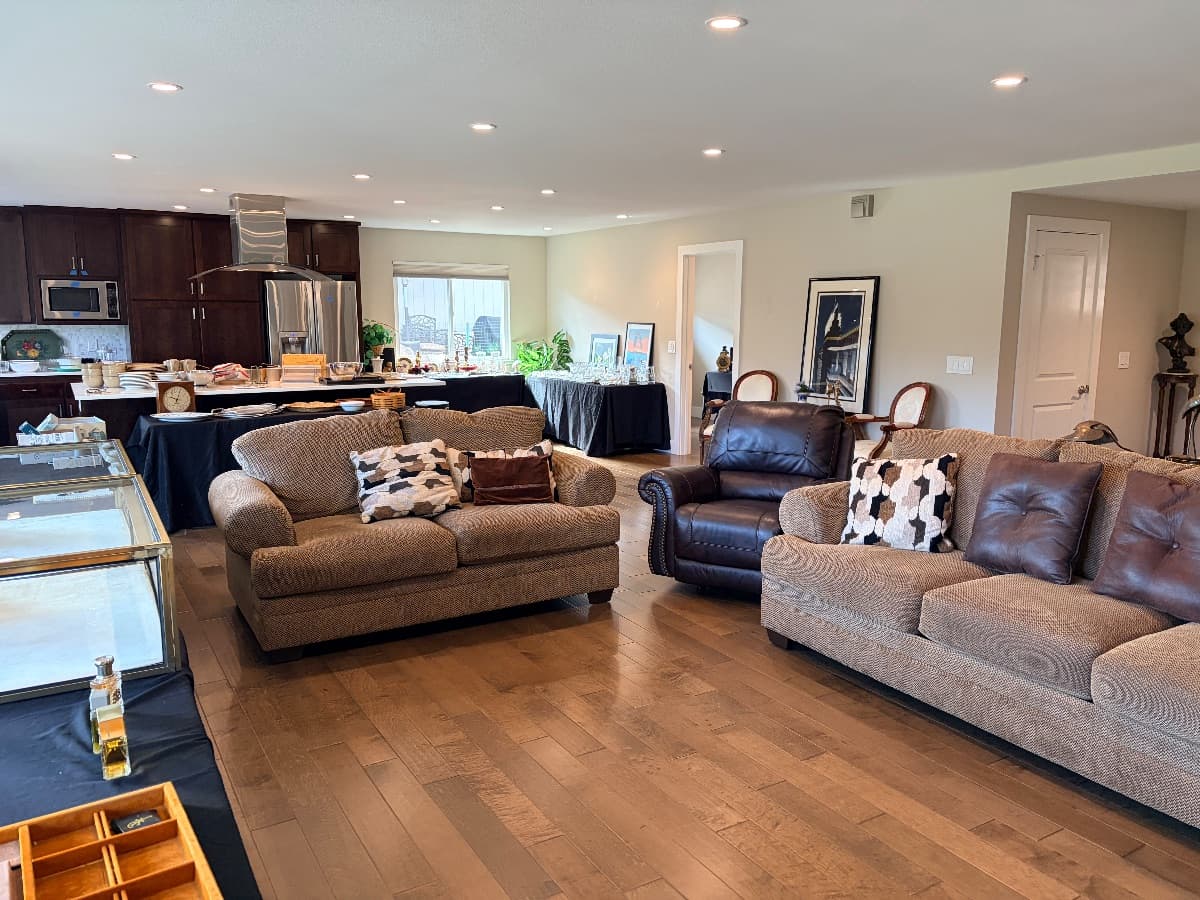 ๐ Premier Oakmont Estate Sale โ Incredible Treasures & Quality Furnishings! ๐ photo 1