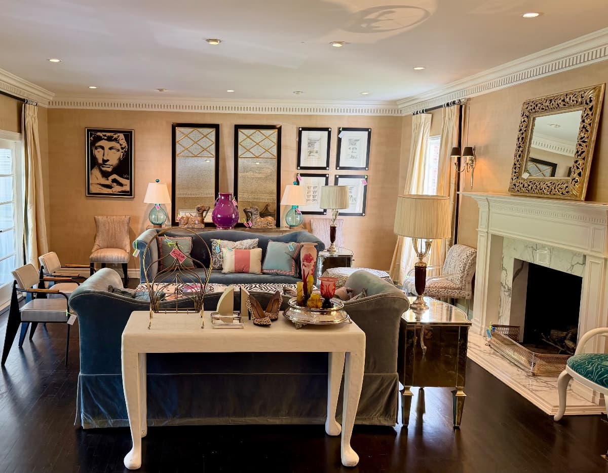 25% Off Saturday! Hollywood Glamour in The Flats of Beverly Hills photo 1
