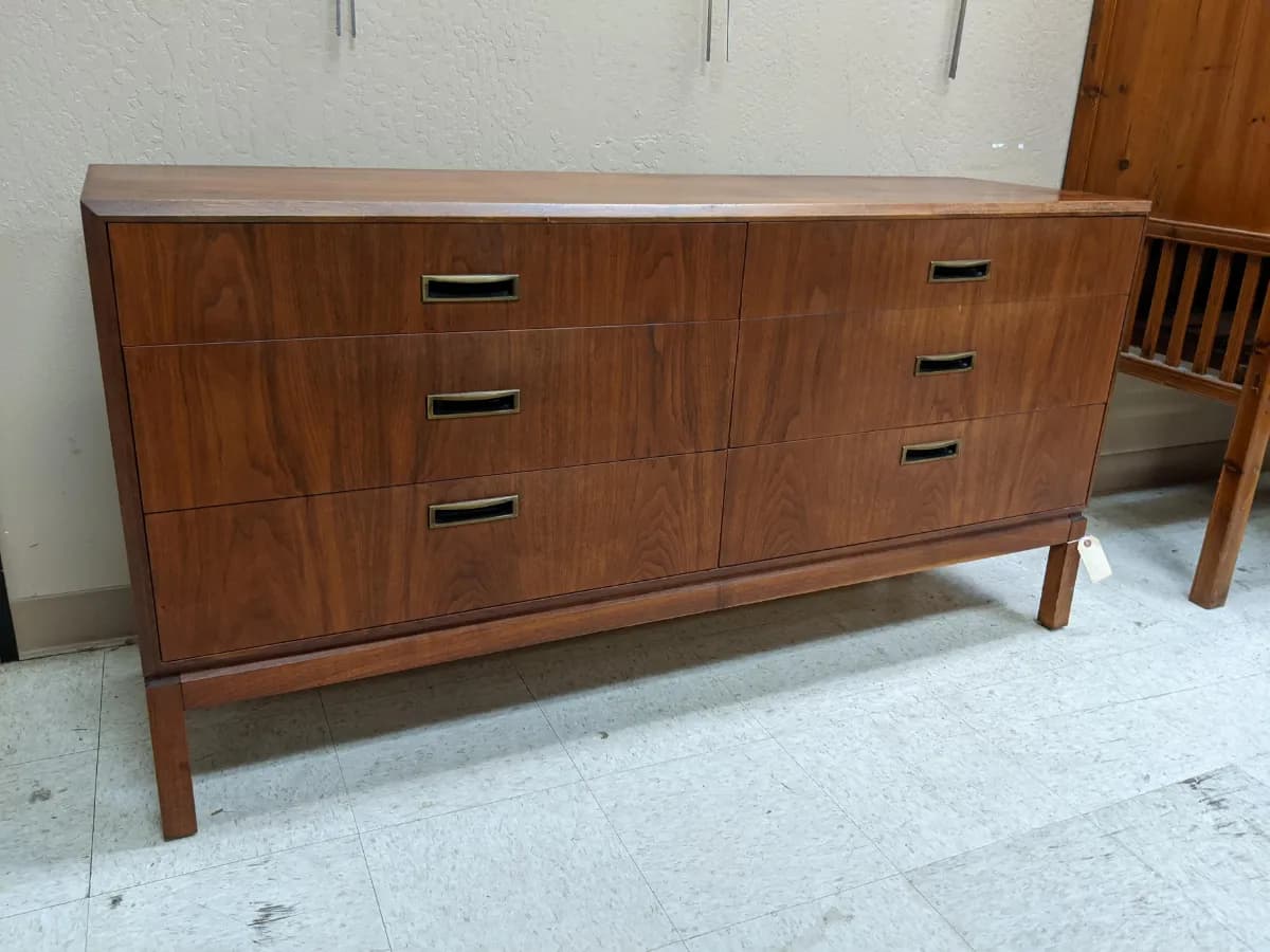 Live Auction! Fine & General Estates Auction, Jewelry, Collectibles, Barbies, and More! photo 1