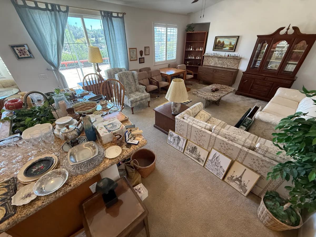 Gold Coast's Clean Beautiful Crafty and More Sale in Vista, San Diego photo 1