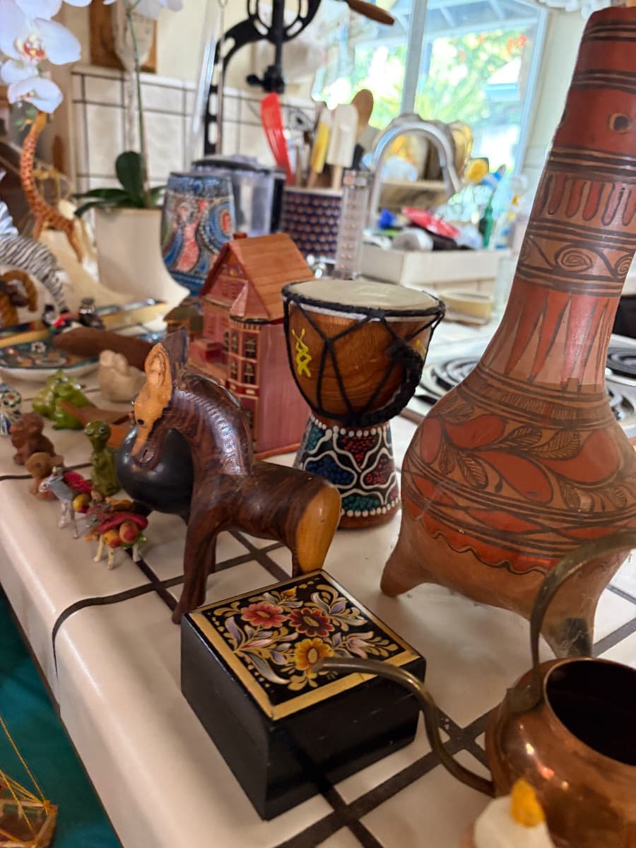 East Bakersfield Estate Sale: MacKenzie-Childs Decor, Herman Miller Cart, E-Bikes & Vintage photo 1