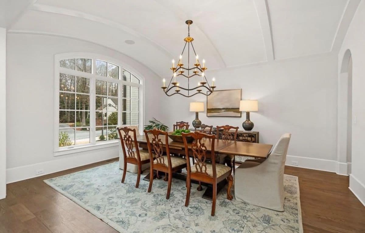 Stunning $4.1mm Certified Estate Sale photo 7