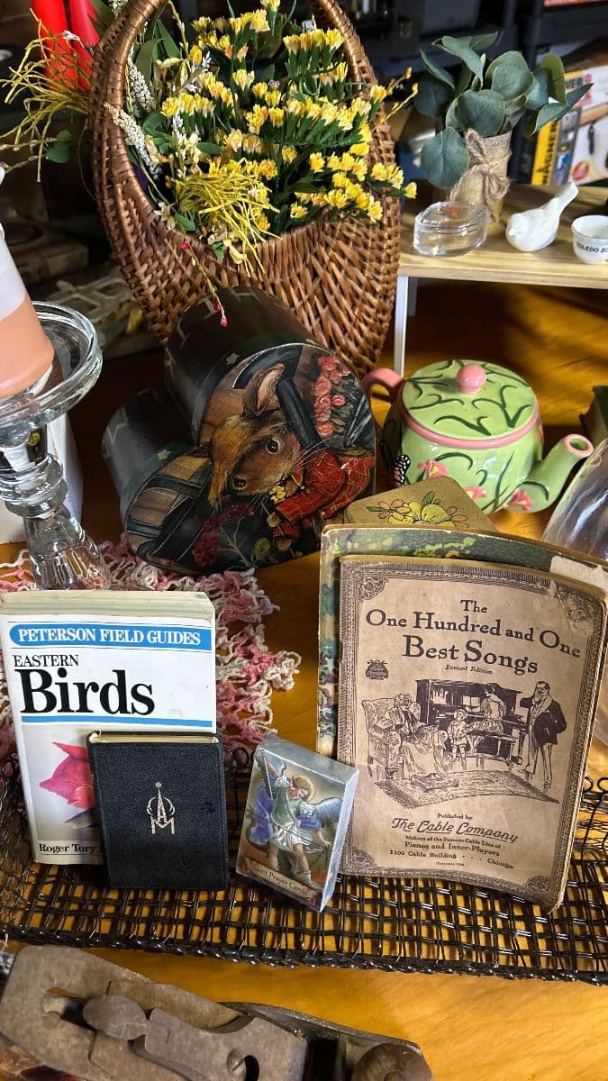 Ultimate treasure hunt vintage and downsizing Sale!! photo 3