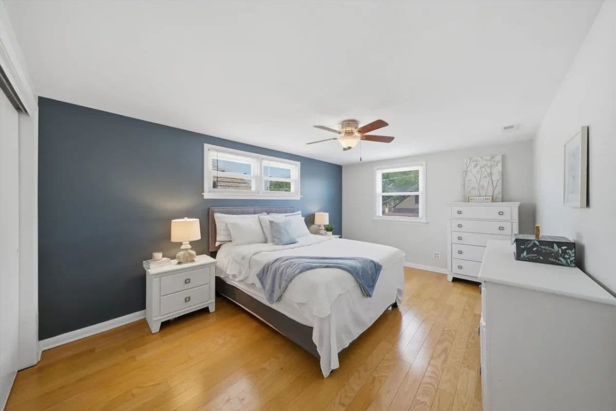 CHICAGO ESTATE SALE- Galewood photo 3
