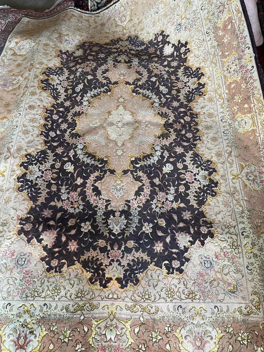 Copy of Copy of Moving sale: Thousands of Iranian handmade rugs and complete home furnishings. photo 9