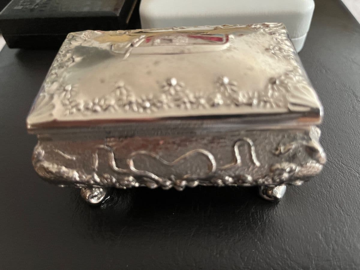 Nice New Hope Estate Sale photo 8