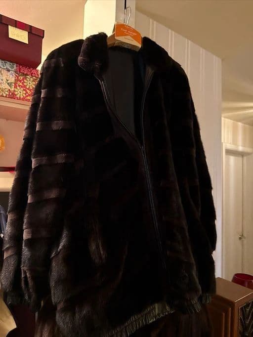 70% OFF Detroit Designer Estate Sale photo 4