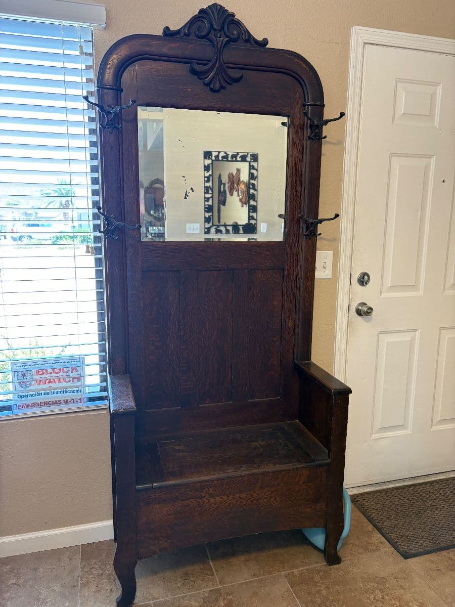North Phoenix Spectacular Sale! Featuring Tons of Antiques, Kitchen, Vinyl, & Much, Much More! photo 4