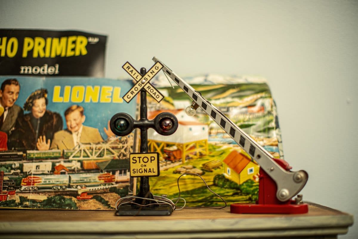 Lake Claire Estate Sale - Cruet, Christmas, Lenox, Electronics, Plants, Tools & More photo 7