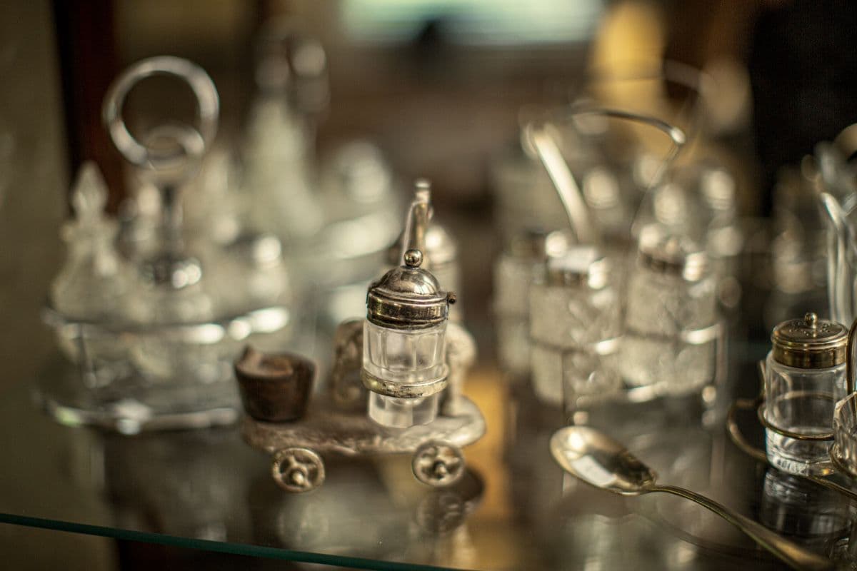 Lake Claire Estate Sale - Cruet, Christmas, Lenox, Electronics, Plants, Tools & More photo 4