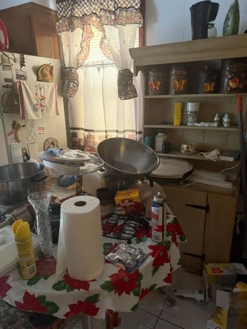 Marc's Unique Antiques Tag & Estate Sales, Inc. photo 11