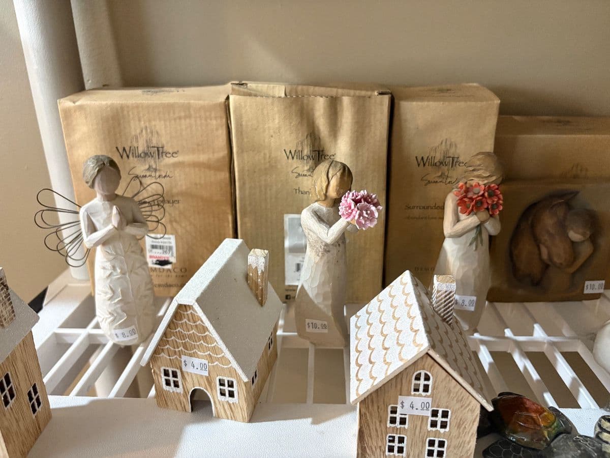 Salvaged by Sonya * Estate Sale * Beautiful Home * Farmhouse Furnishings * photo 12