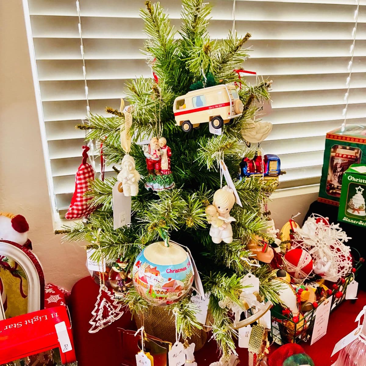 Christmas in July! Vintage Christmas Wonderland + Retro Treasures in North Phoenix (July 23-25) photo 6