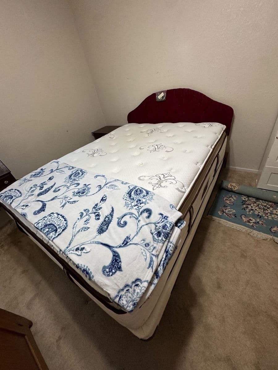 ~ 75%OFF ~ Collectibles, Fine China and Books In North Austin ! photo 9