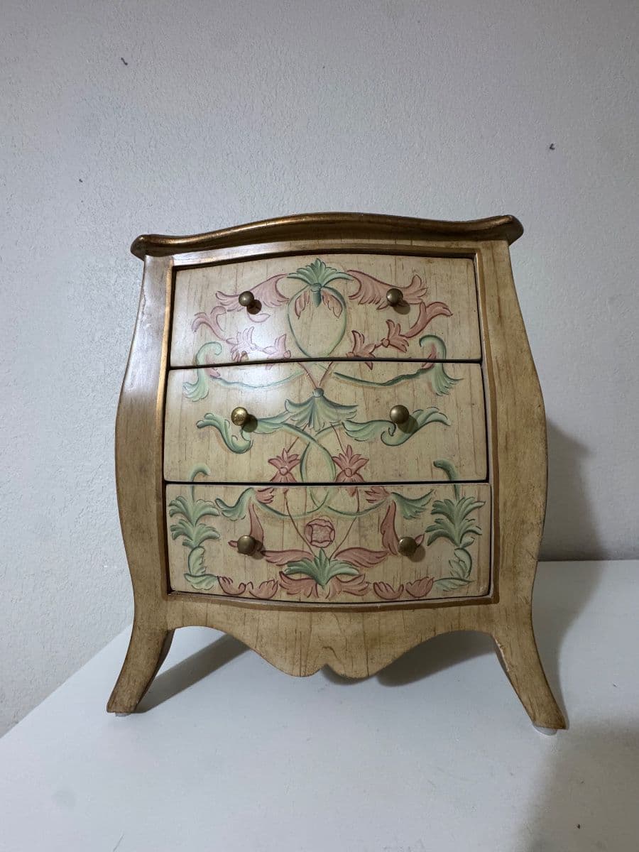 ~ 75%OFF ~ Collectibles, Fine China and Books In North Austin ! photo 7