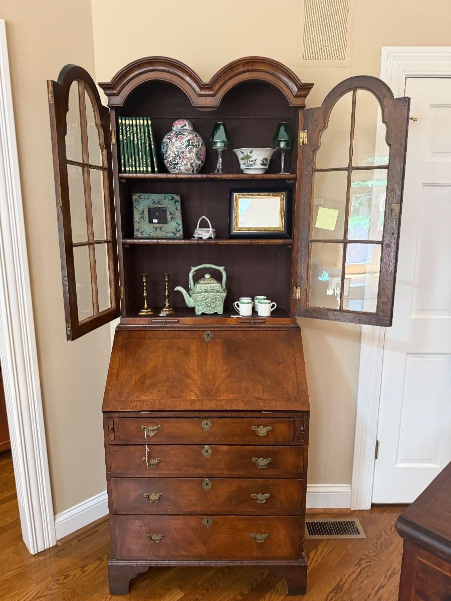 Buy Saving Grace Estate Sale photo 7