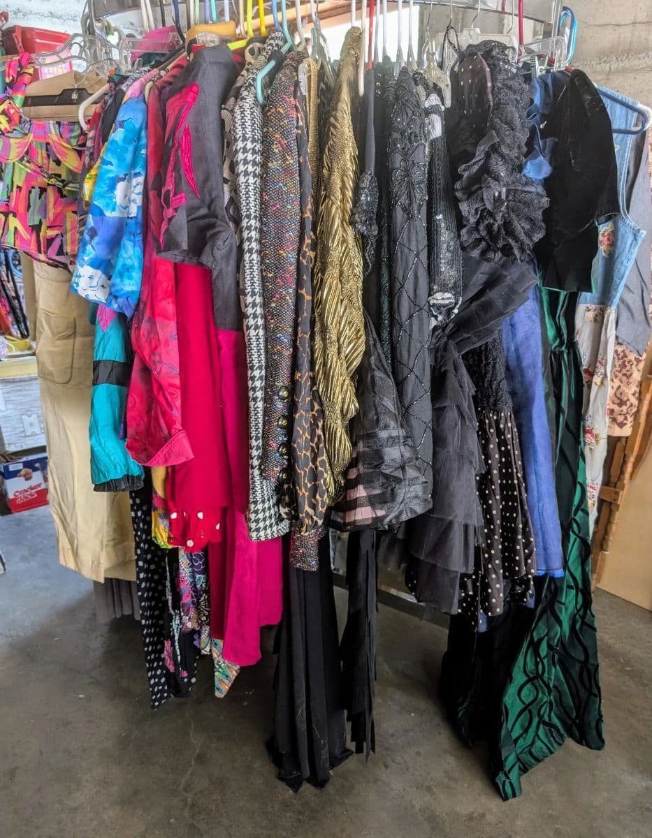 JULY 18 MASSIVE CAPITOL HILL VINTAGE CHEAP LIVING ESTATE SALE photo 6