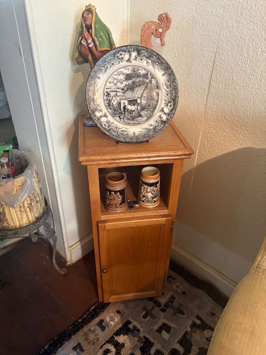 Moving Sale Everything in House Sells photo 7