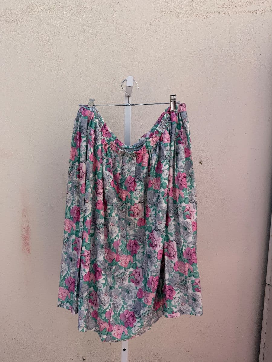 Hannah’s Hefty Hideaway Market - plus size / size inclusive vintage clothing photo 10
