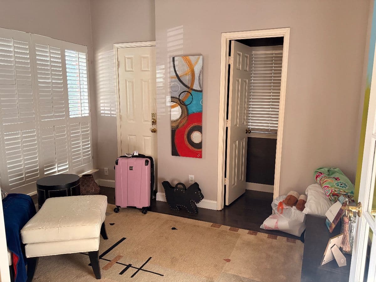 LANN Estate Sales - High End Boutique Sale photo 2
