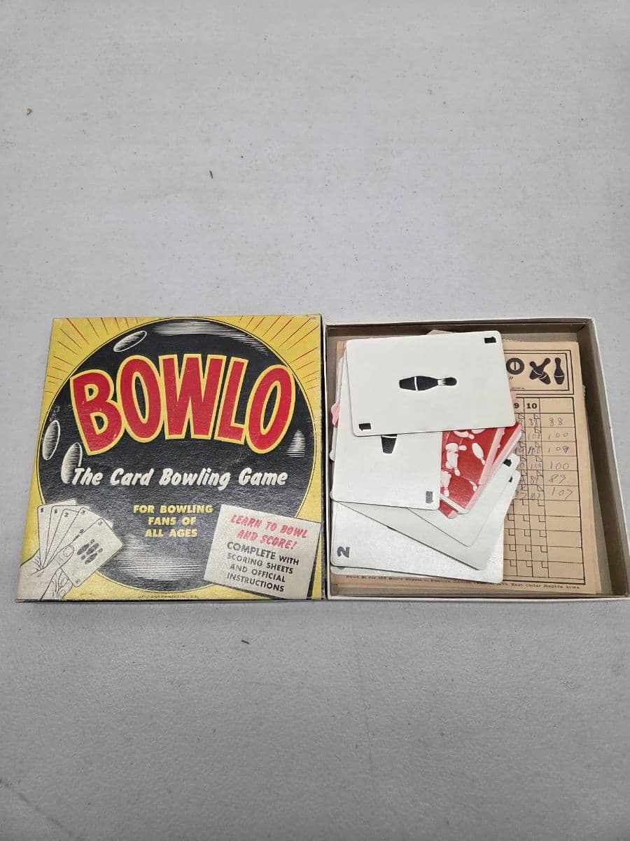 ALL VINTAGE! Toys, Electronics, Clothing, Records, Kitchen, Jewelry, Purses, Books, Collectibles photo 9