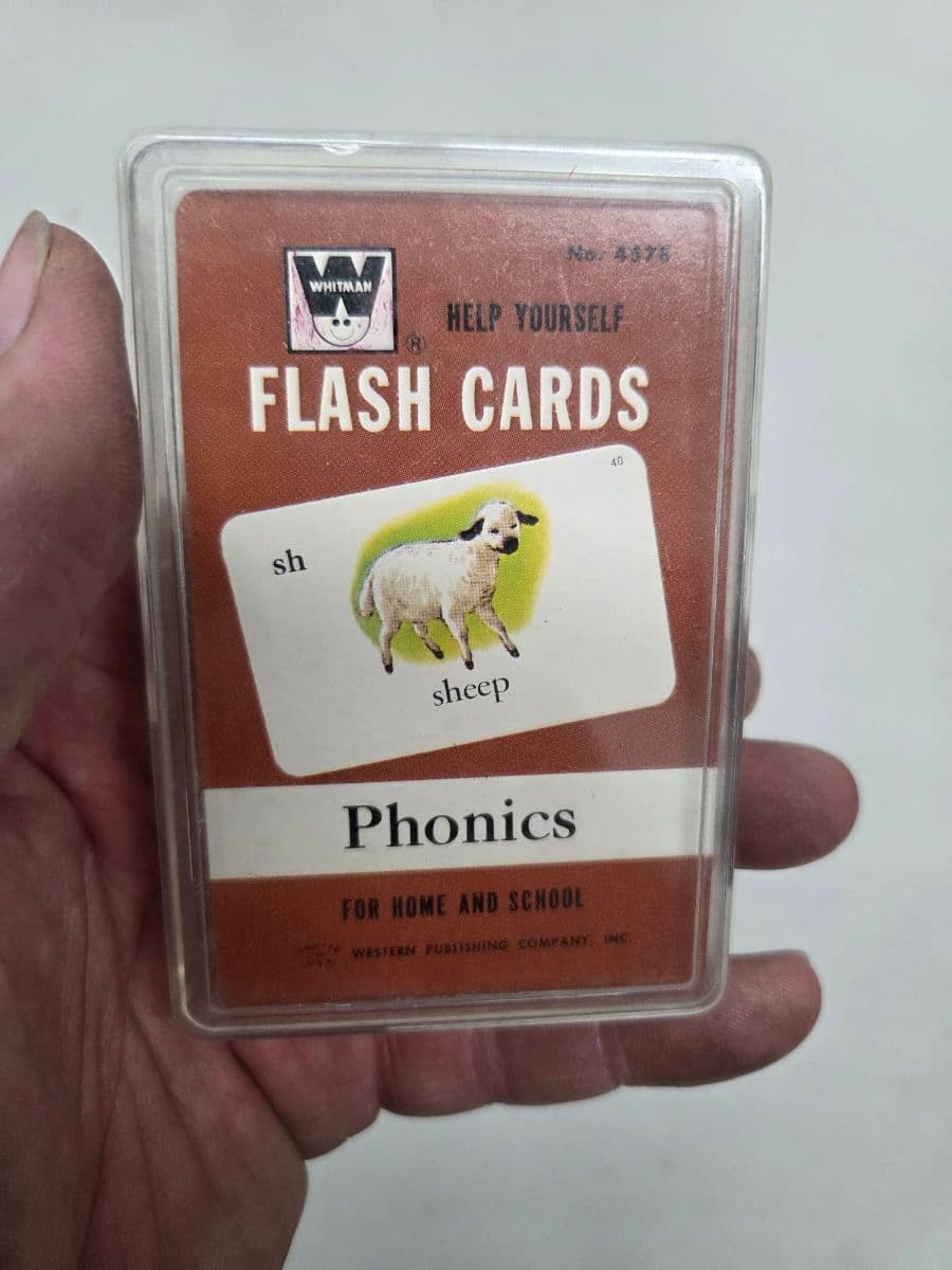 ALL VINTAGE! Toys, Electronics, Clothing, Records, Kitchen, Jewelry, Purses, Books, Collectibles photo 7