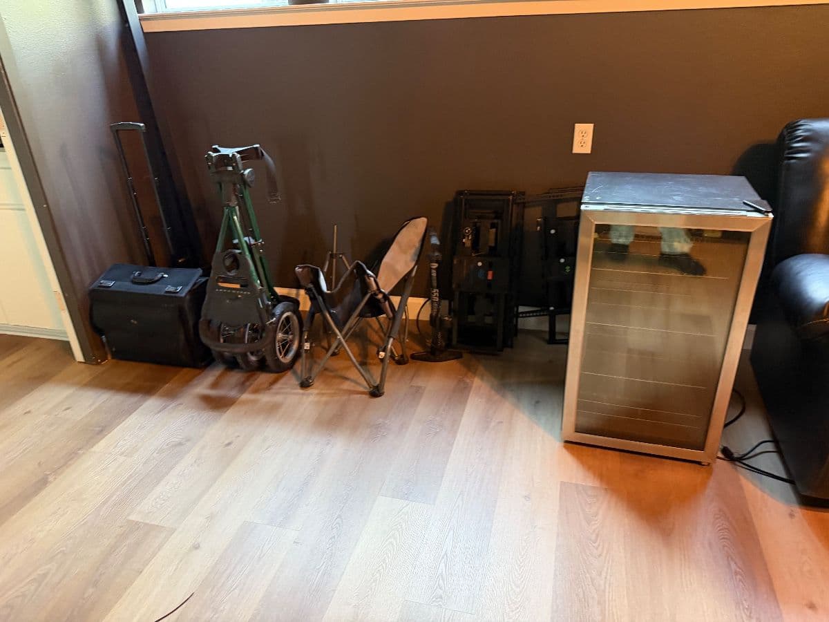 DON’T MISS THIS ONE! Every Room Is Packed With Treasures at My Estate to Liquidate! photo 3