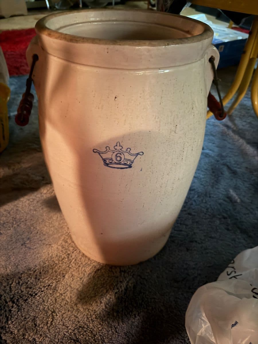 Candace's Antiques Beverly Estate Sale Hoarder Clothing Mid Century decorative BRING HUGE CAR photo 2