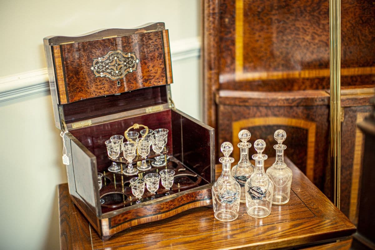Lavista Park Estate Sale - French Empire Antiques, Vtg Clothing, Noritake, Brass, Electronics! photo 1