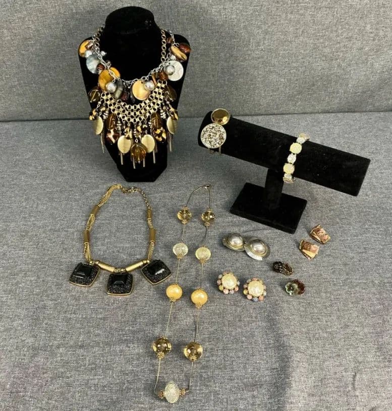 Modern Luxe: Sterling Silver, Designer Fashion, Fine Jewelry, Art, Golf & More photo 11