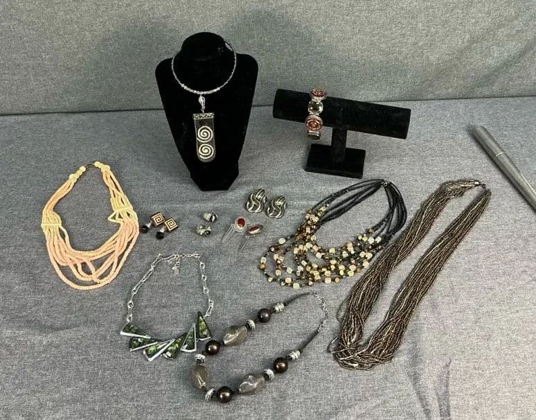 Modern Luxe: Sterling Silver, Designer Fashion, Fine Jewelry, Art, Golf & More photo 10