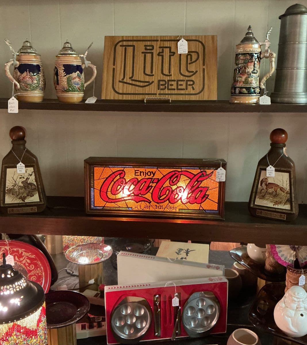The distinguished estate sale of fine furnishings and luxurious collections photo 12