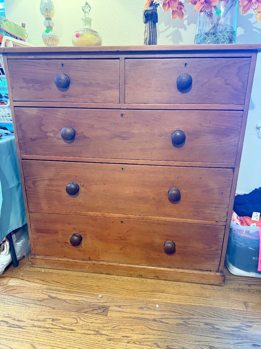 MULTI-GENERATIONAL ESTATE SALE photo 10