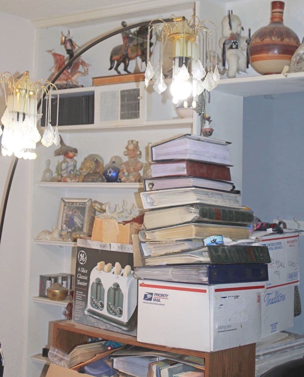 HUGE VINTAGE TIME CAPSULE ESTATE AUCTION photo 6