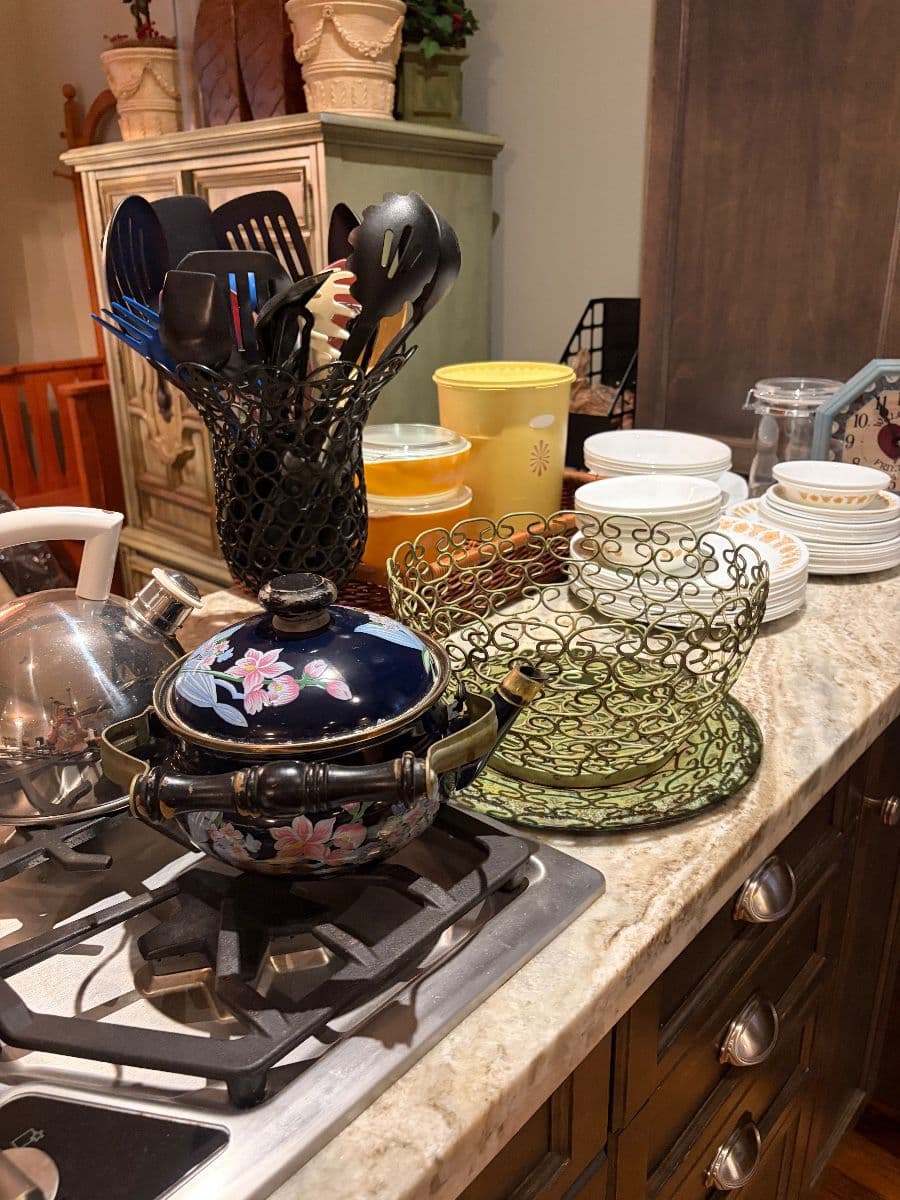 PACKED Heights Estate Sale – TREASURE HUNTER'S & PICKER'S PARADISE photo 2