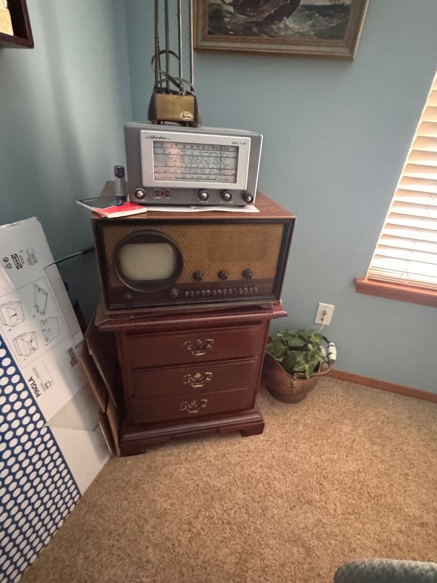 AMAZING SALE! Art, antique radios, antiques, collectable’s, cars & more! photo 9