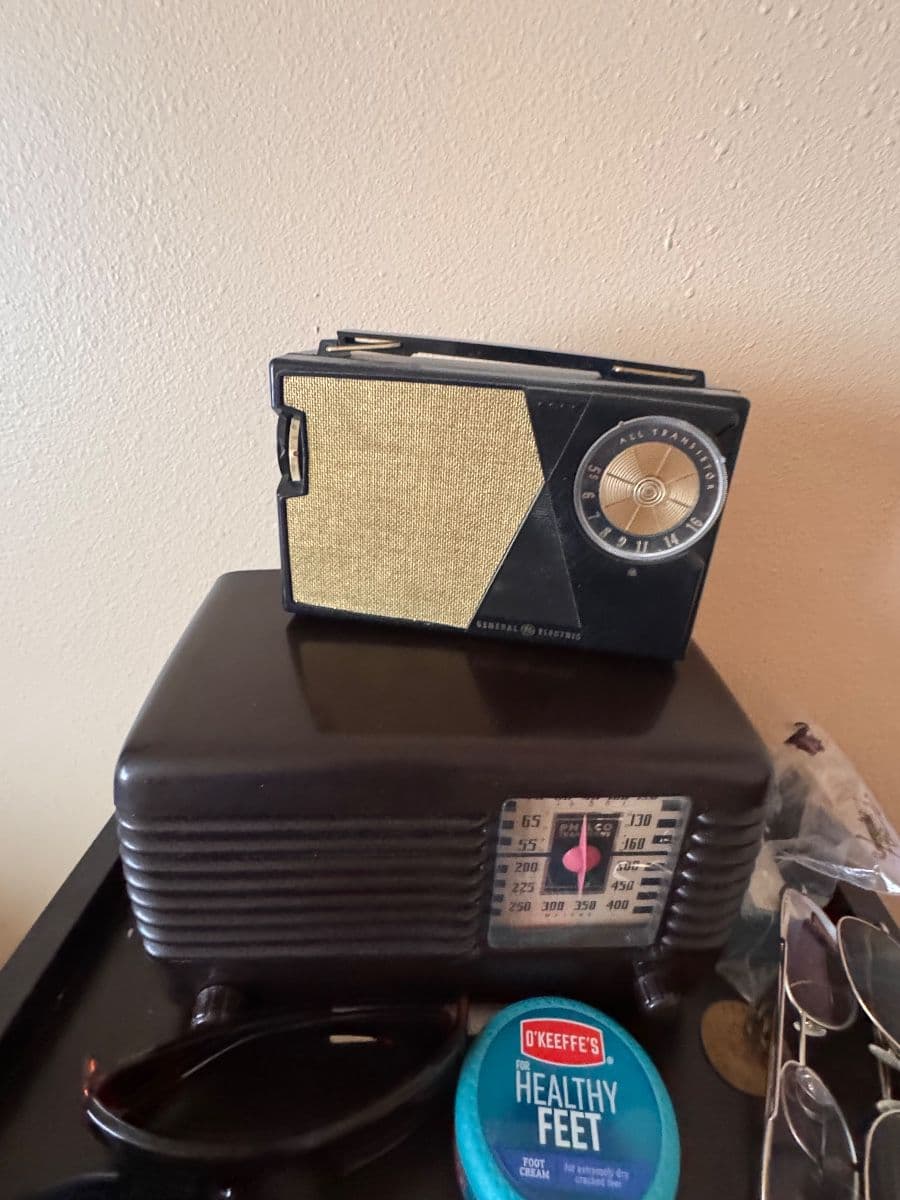 AMAZING SALE! Art, antique radios, antiques, collectable’s, cars & more! photo 8