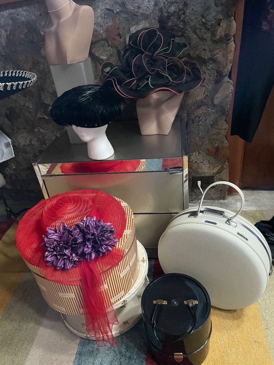 Don Luis Drive Estate Sale photo 11