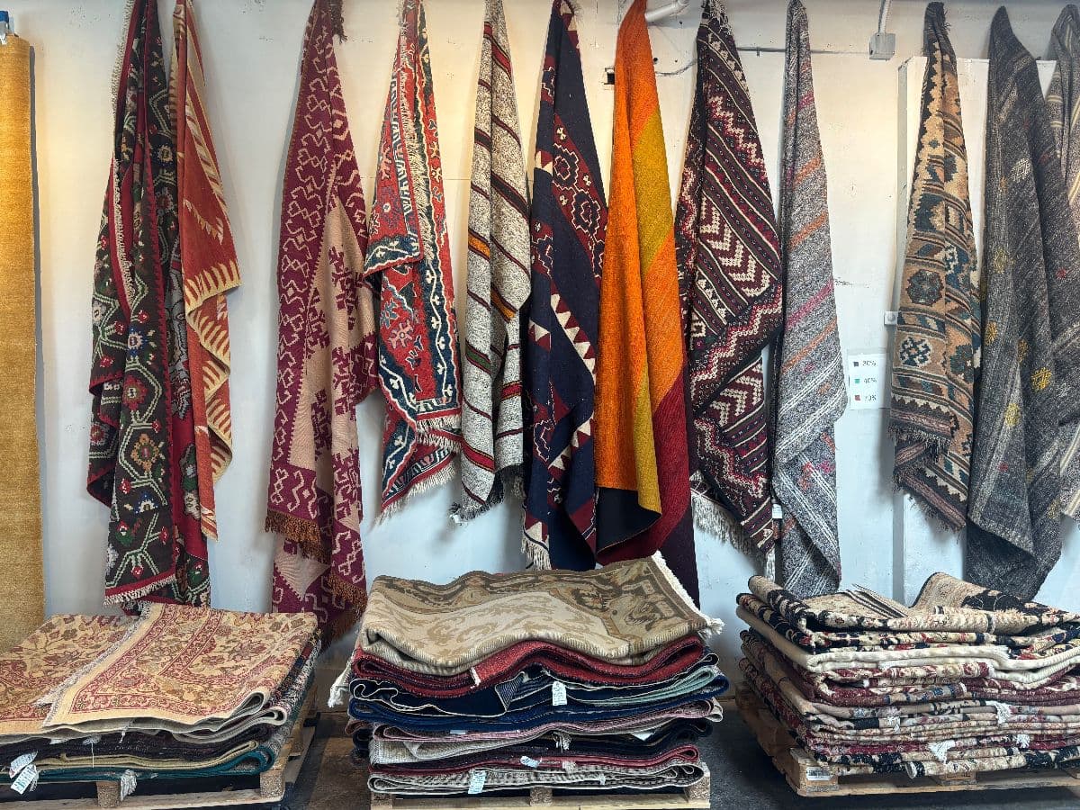VINTAGE RUG STORE MOVING SALE photo 2