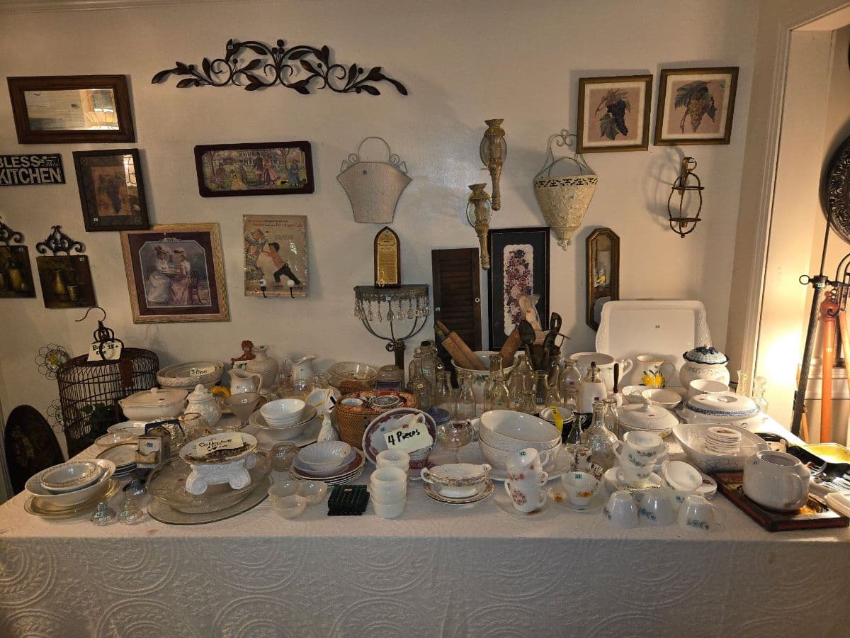 PHASE II-GREAT BELLEVUE ESTATE SALE!! photo 12