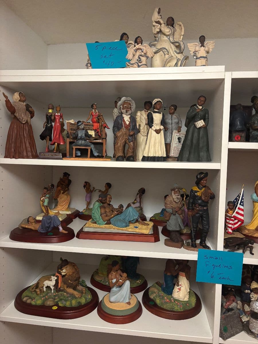 The Estate Liquidation House photo 7